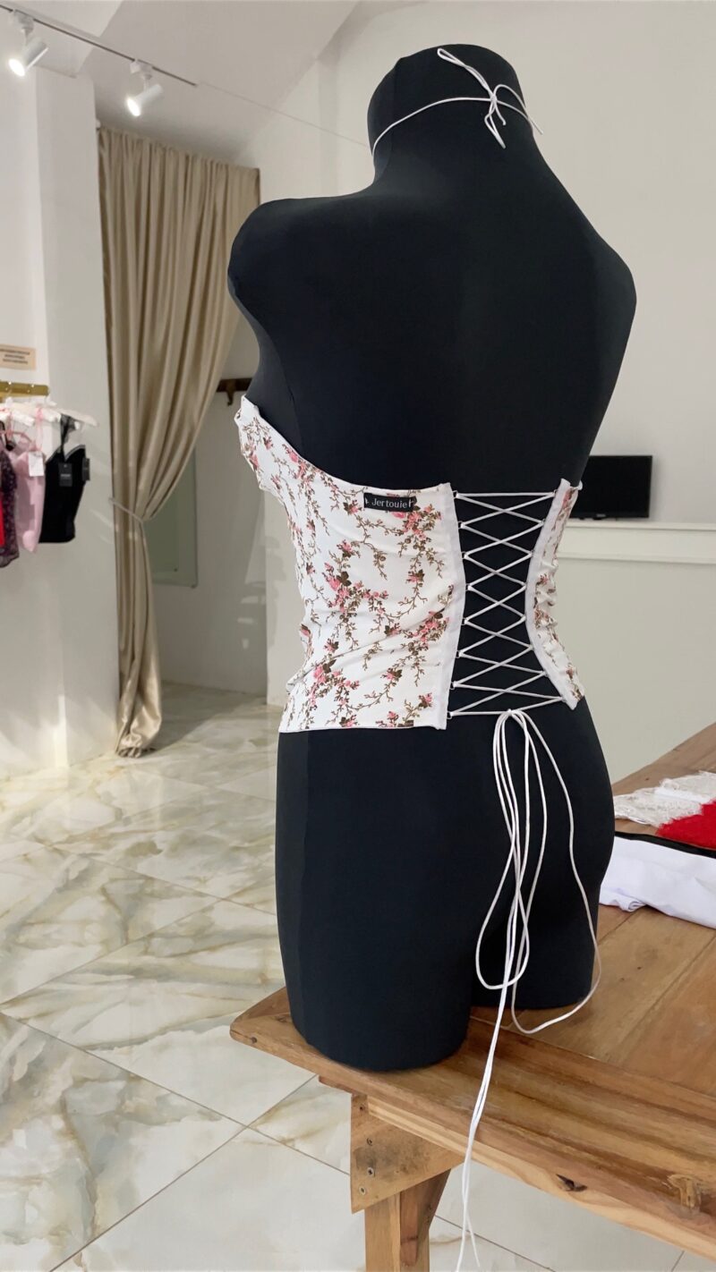 Corset Cerine e Colar Rosa Branca - Imagem 2