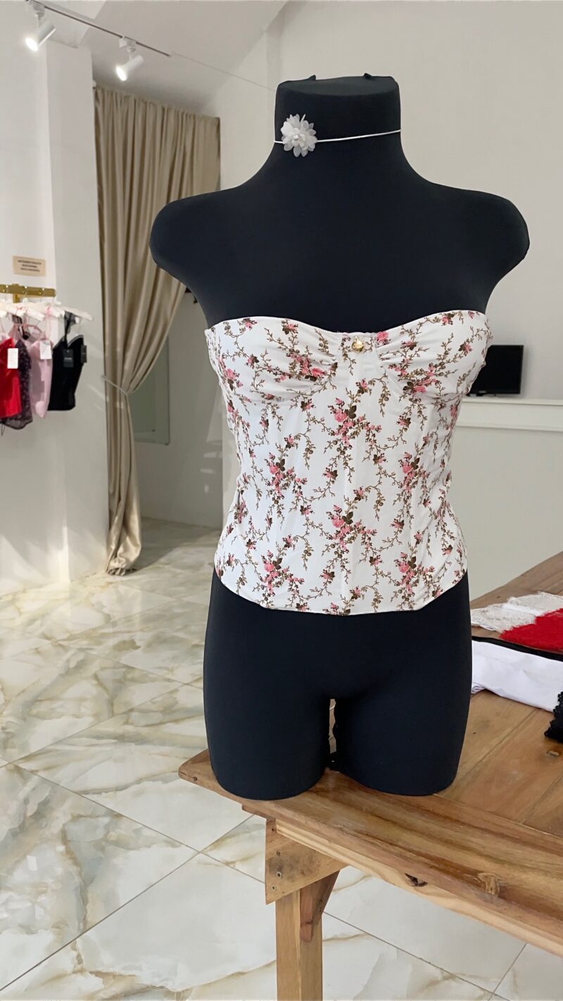 Corset Cerine e Colar Rosa Branca - Imagem 4