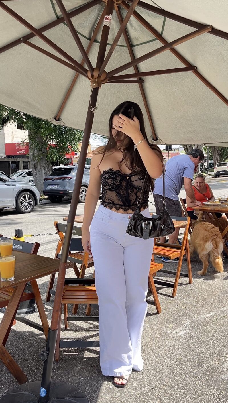 Calça Jeans Branco => Ganha Blusa Tule Preto - Imagem 3