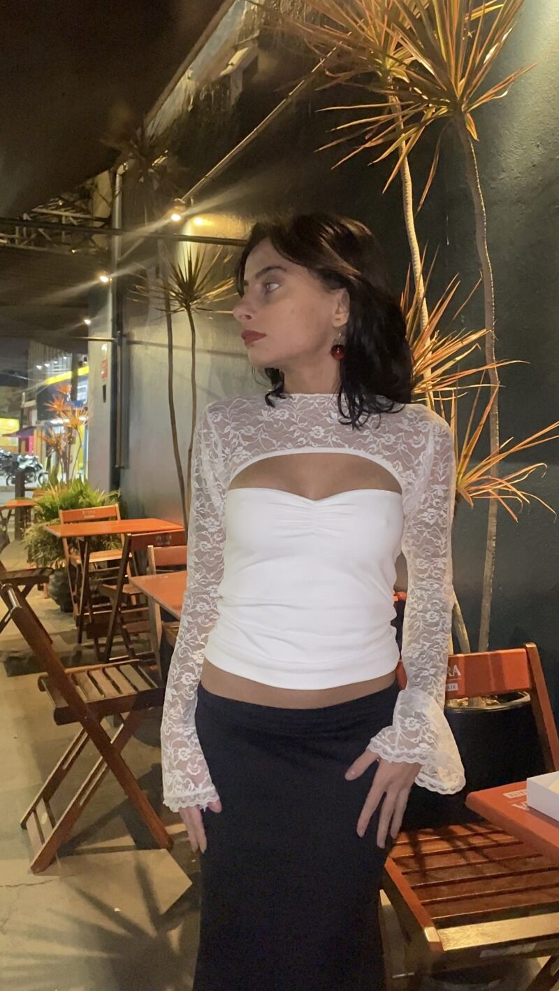 Blusa Neve e Colar Rosa Branca - Imagem 3