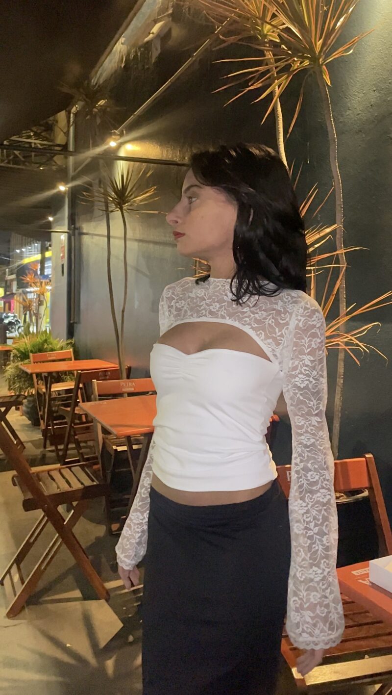 Blusa Neve e Colar Rosa Branca - Imagem 4
