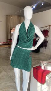 Conjunto Blusa Soplie e Saia Plisse